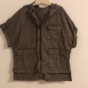 American Eagle short sleeve army vest